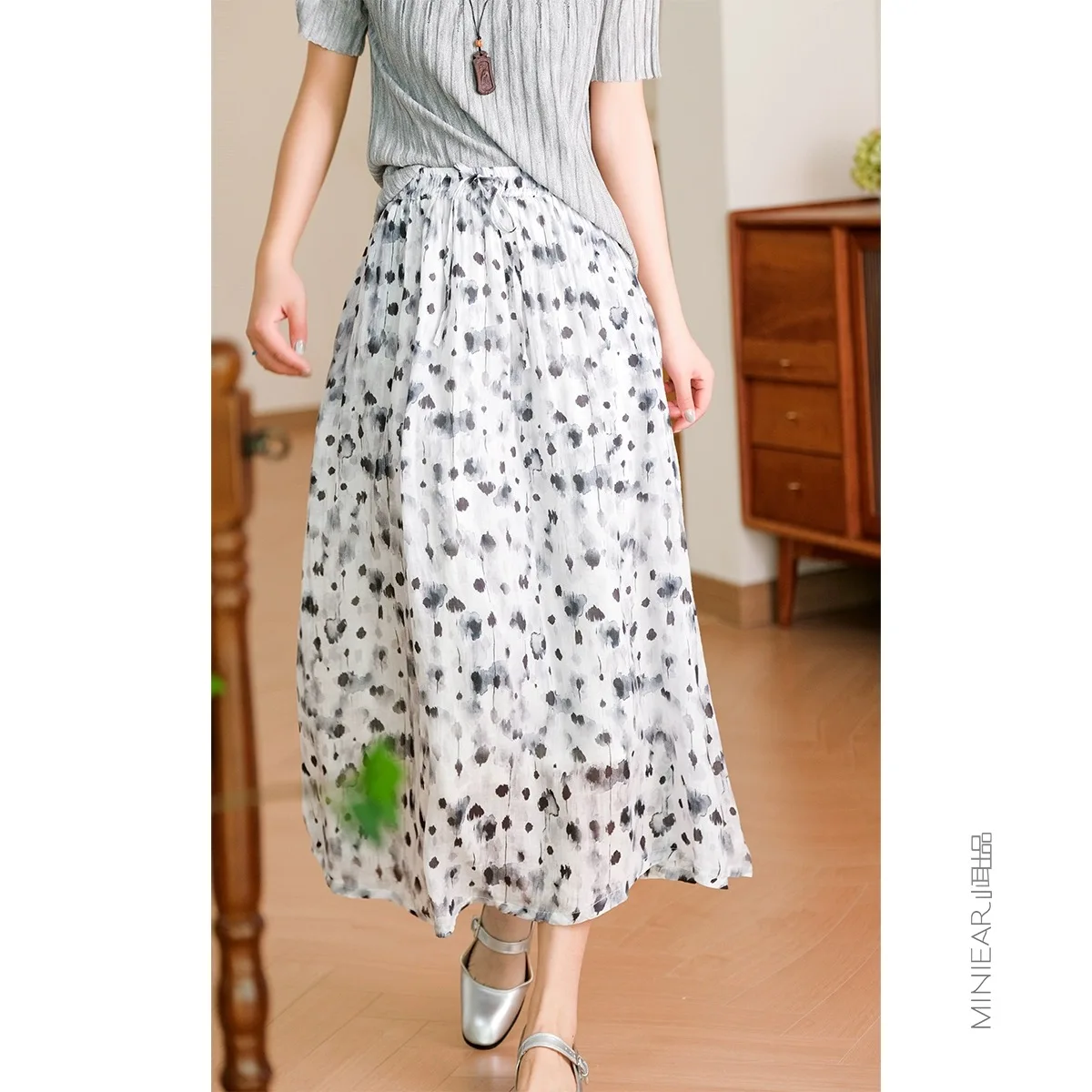 

Летняя двухслойная юбка трапециевидной формы с эластичной резинкой на талии и тонким льном 00-стром, легкая юбка с принтом для поездок на работу