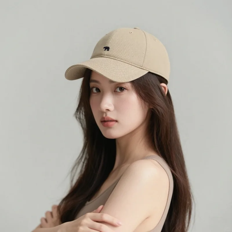 Boné de beisebol bordado de urso polar simples e versátil com aba grande para um rosto pequeno, boné unissex de bico de pato para homens e mulheres