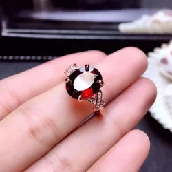 2024 New Vintage Fashion Natural Garnet Rings Inlaid with Female Red Gem Ring Bride Wedding Engagement Party Jewelry Gifts