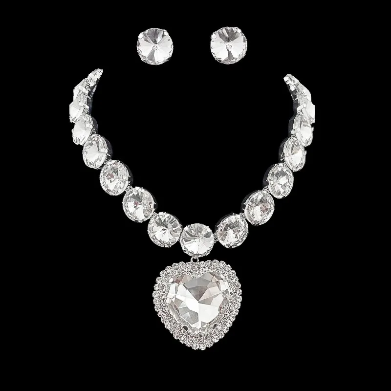 

Necklace, earring, jewelry set, women's exaggerated heart-shaped collarbone chain, fashionable and simple jewelry, holiday gift
