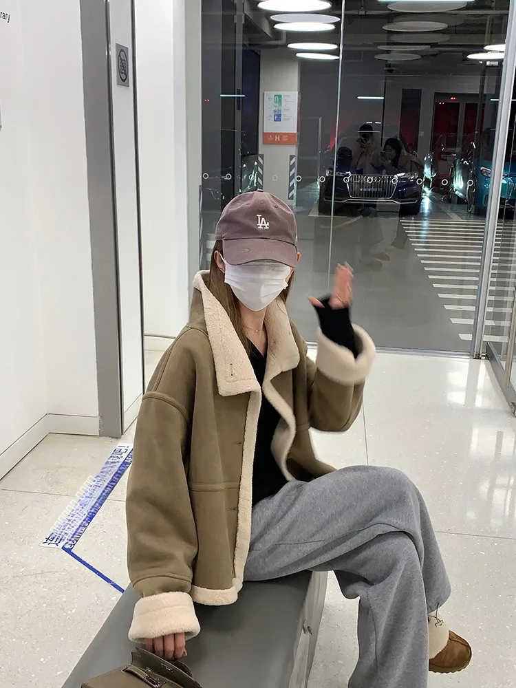 

Sli Cute Lamb Fur Biker ort Jaet Loose Casual Turn-down Collar Women's Faionable Coat Warm Long Sve Winter Outer...