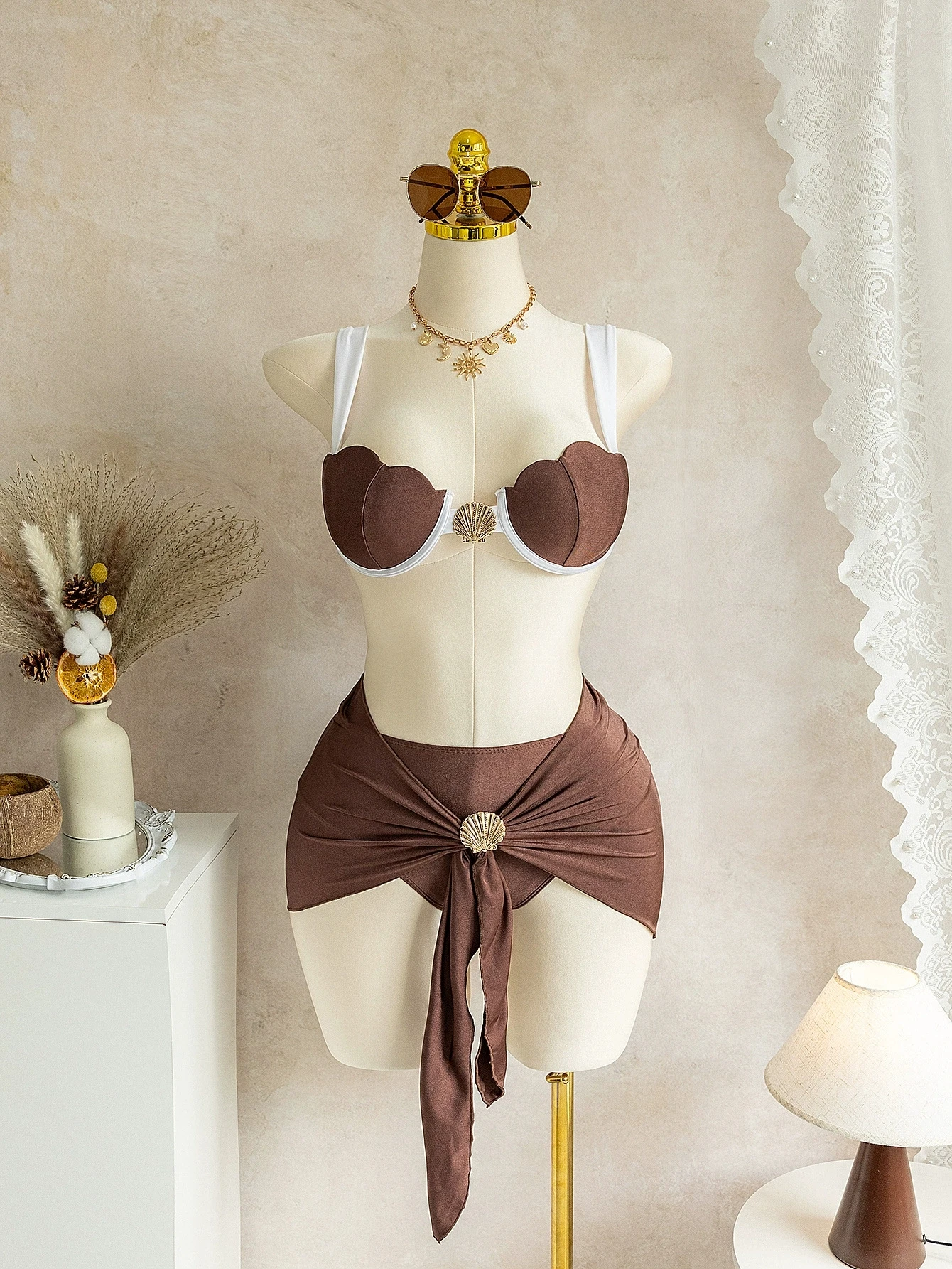 

2026 Новинка! Сексуальный слитный купальник из 3-х частей с цветочным принтом, женский купальный костюм с лямкой через шею, комплект из двух частей с накидкой, пляжный монокини для женщин