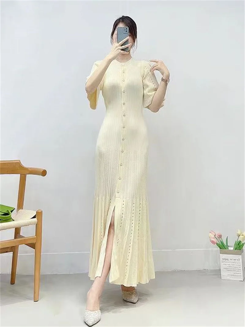 

High End Round Neck Dress With Elegant Temperament For Women 2024 Summer New Short Sleeved Slit Long Knitted Dress
