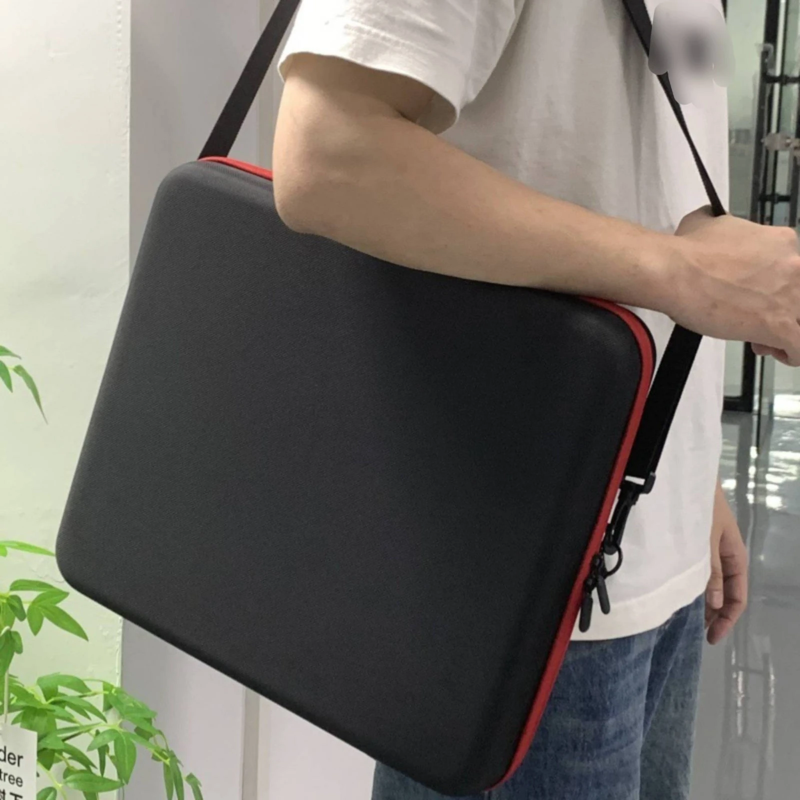 Picture 4: Billiard Storage Case Hard Billiard Ball Carrying Case Compact Secure for Referees, Travel