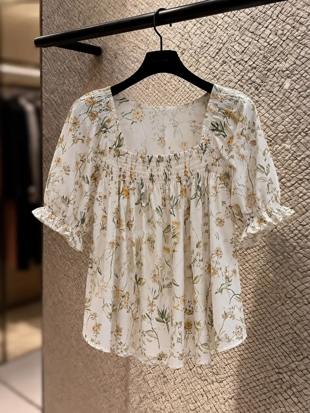 

Fashionable Floral Print Short Sleeve Shirt Women's Korean Style Summer Top Elegant Youthful Design Commute Friendly Loose Fit