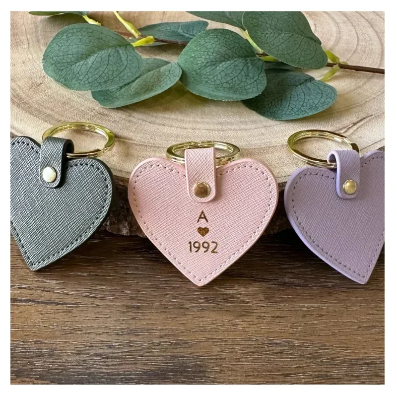 Heart Shaped Customized Logo Vintage PU Leather Keychain Laser Engrave Number Car Key Chain Holder Personalize Name Keyring