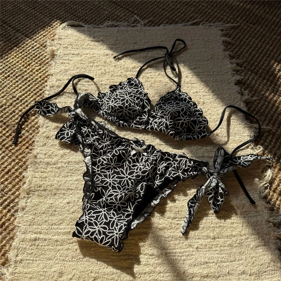 Bedruckter Neckholder-Bikini mit Rüschen, Damen-Badeanzug, zweiteiliges Bikini-Set, gepolsterter Badeanzug, Badebekleidung, Modell V6972. – Detail 11