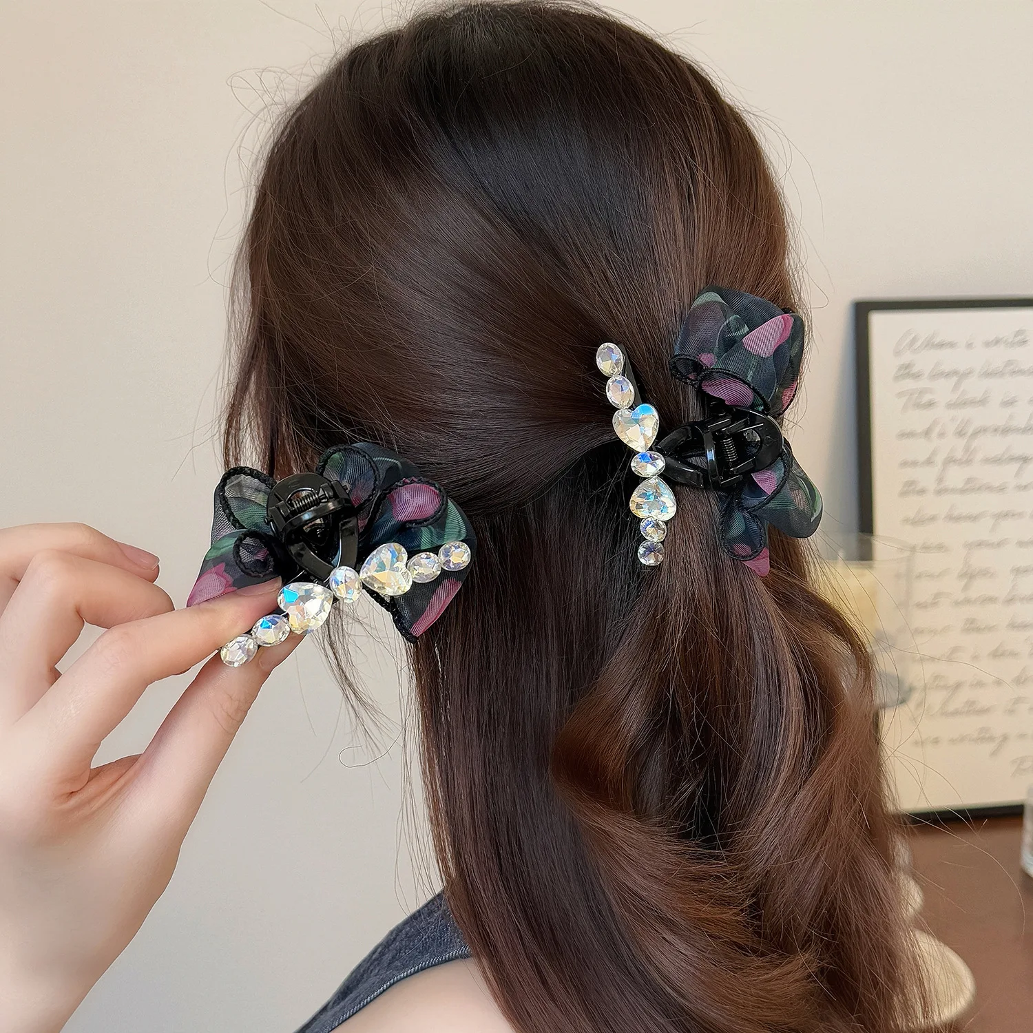 1PC Moonlight Rhinestone Hair Clip for Women Girls Net Gauze Bubble Satin Claw Princess Forehead Shark Side Hair Accessory