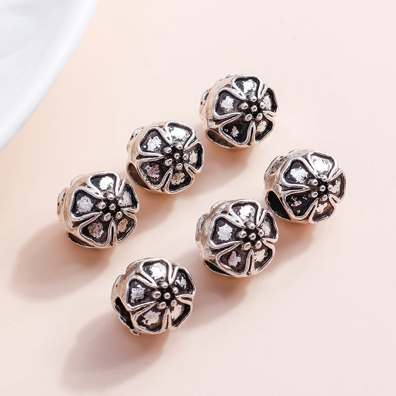 Leslie 15 Stück niedliche Blumen-Charms-Perlen-Anhänger für DIY Markenarmbänder, Halsketten, handgefertigte Schmuckherstellung, Zubehör – Detail 6