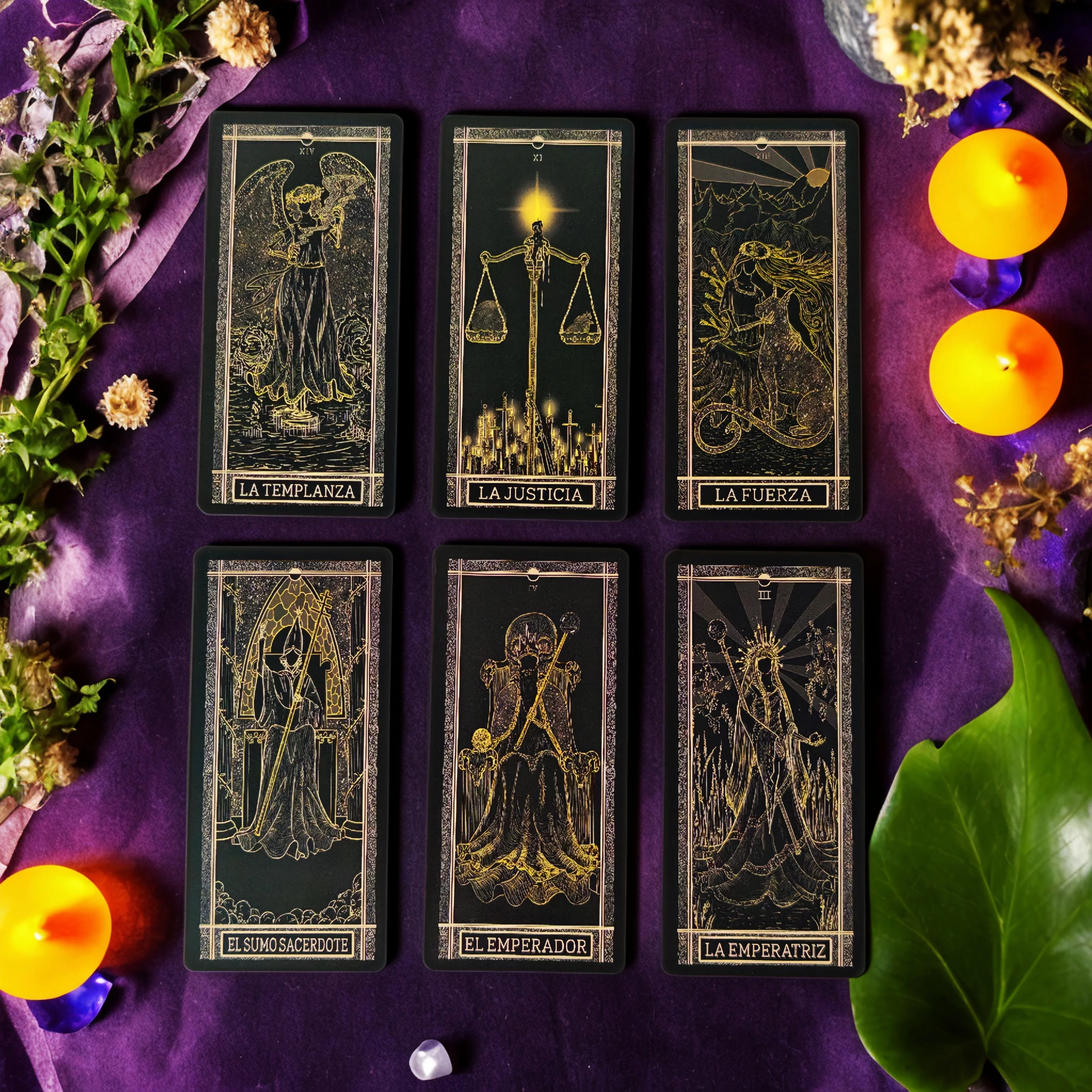 Mazzo di tarocchi Kinner Un mazzo di tarocchi tradizionale da 78 carte completo di ispirazione cosmicamente disegnato a mano 11 * 5,2 cm in lingua spagnola