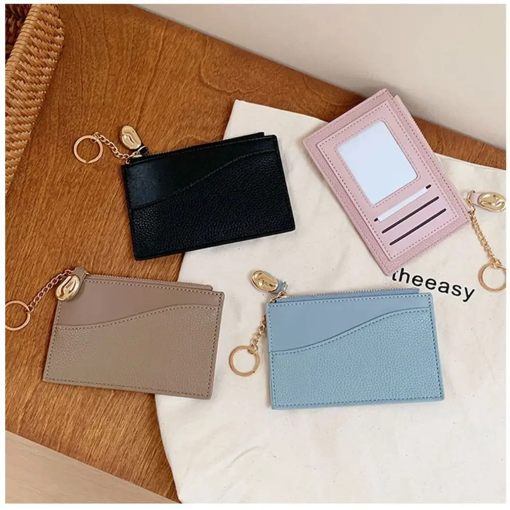 حامل بطاقات صغير أنيق من جلد البولي يوريثان، محفظة عملات معدنية رفيعة مع حافظة بطاقات سلسلة مفاتيح للنساء