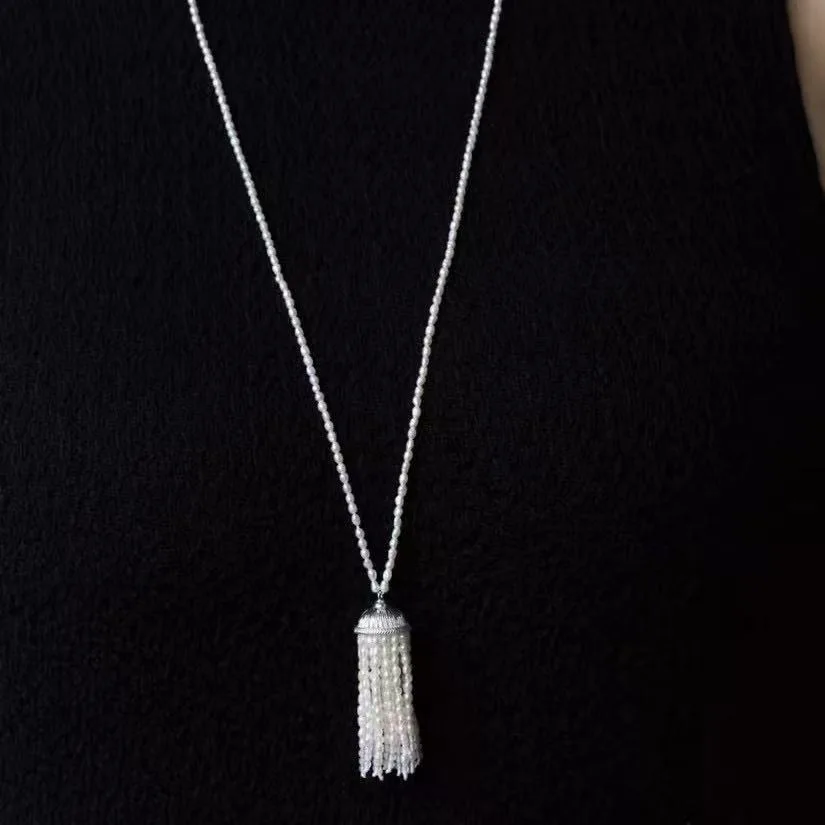 

2025 New Fashionable Classic Korean Blogger Same Pearl Tassel Chain Necklace, Pearl Long Necklace Party Gift