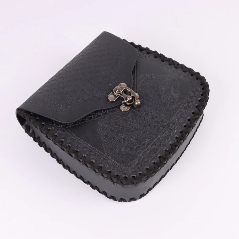 Medieval Leather Pack Bag Portable Wallet Vintage Embossed Waist Bag for Fantasy Event Cosplay Party 3