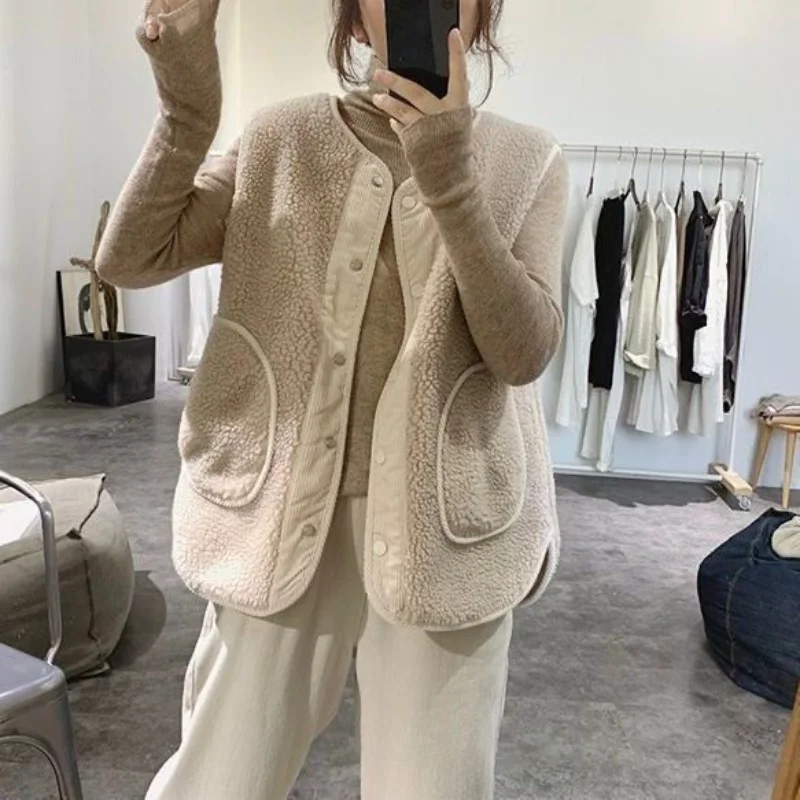 Double-Sided Wear Lamb Wool Vest Women Autumn Winter Loose Sleeveless Corduroy Waistcoat Jacket Fashion Pocket Gilet Femme