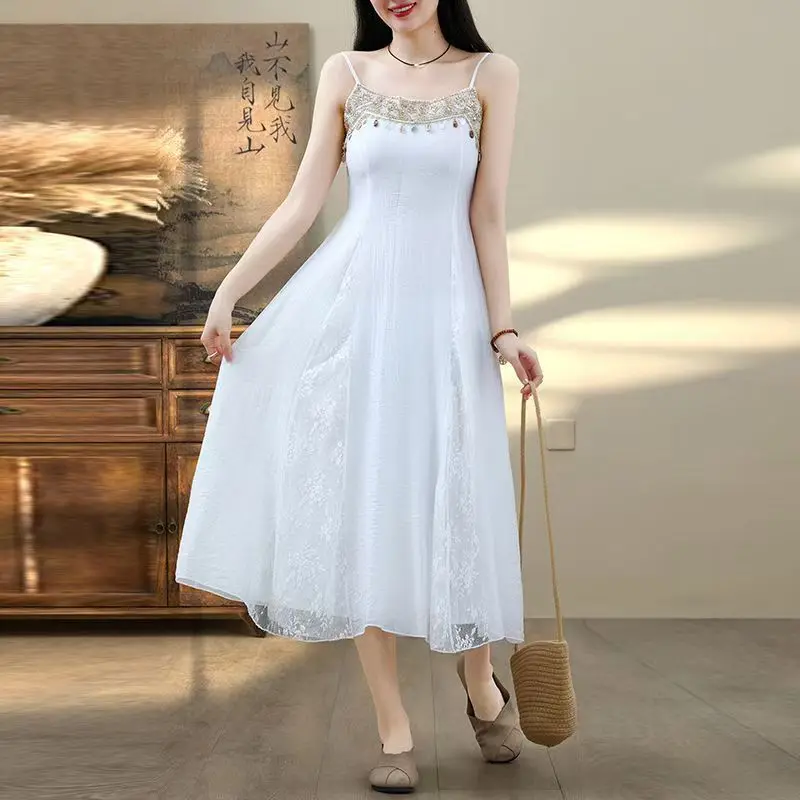

Women's White Lace Spaghetti Strap Tiered Maxi Dress Sweet Vacation Style Beach Vintage Dress Spring Summer Holiday Dresses S641
