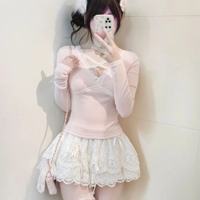 

2025 Новый японский сладкий комплект из 2 предметов, женские кружевные топы с разрезом + модная белая юбка-тортик, повседневный костюм Kawaii, шикарный корейский стиль