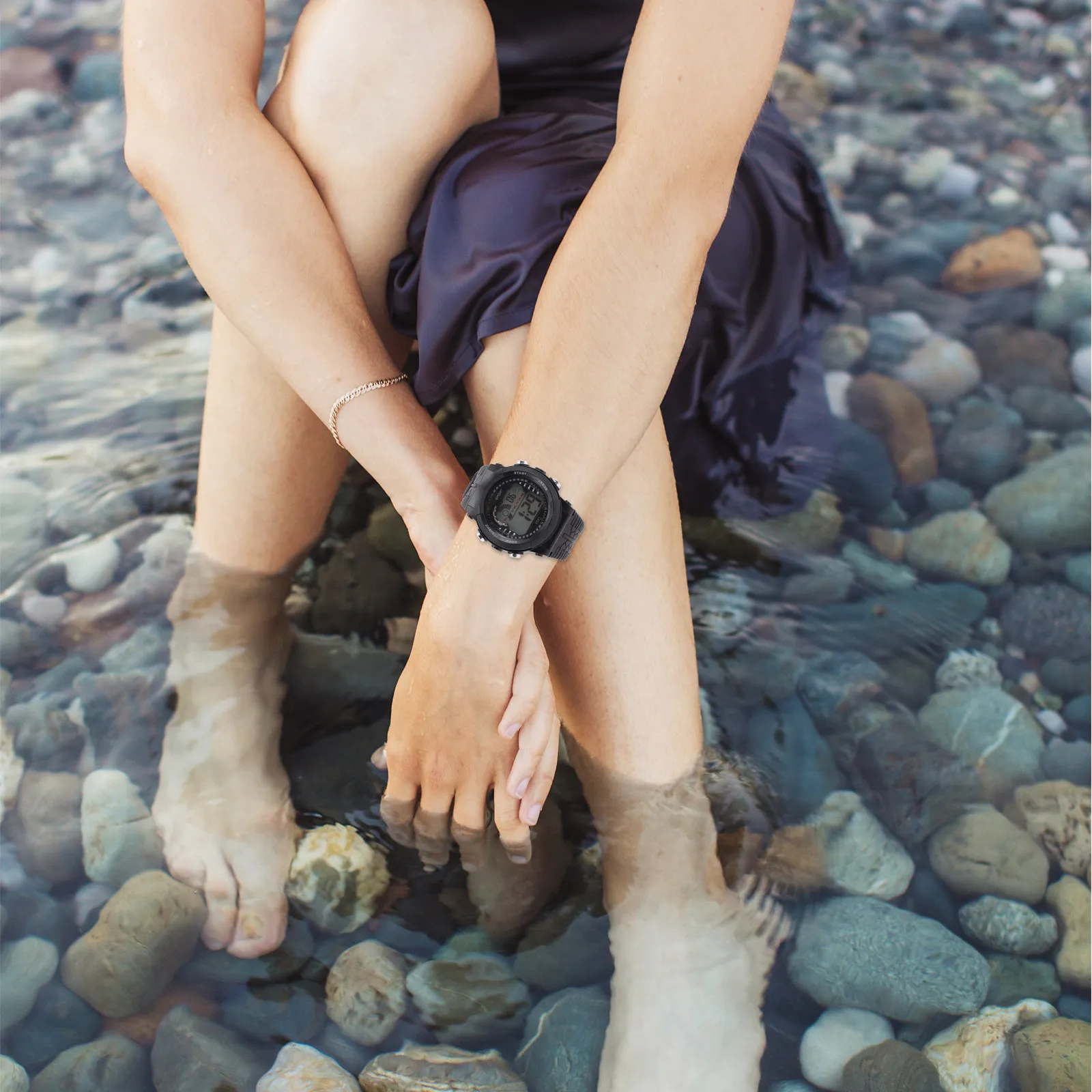 1pcs Led Digital Waterproof Sports Watch Large Screen Multi-Function Electronic Timepiece Decorative Outdoor Watch