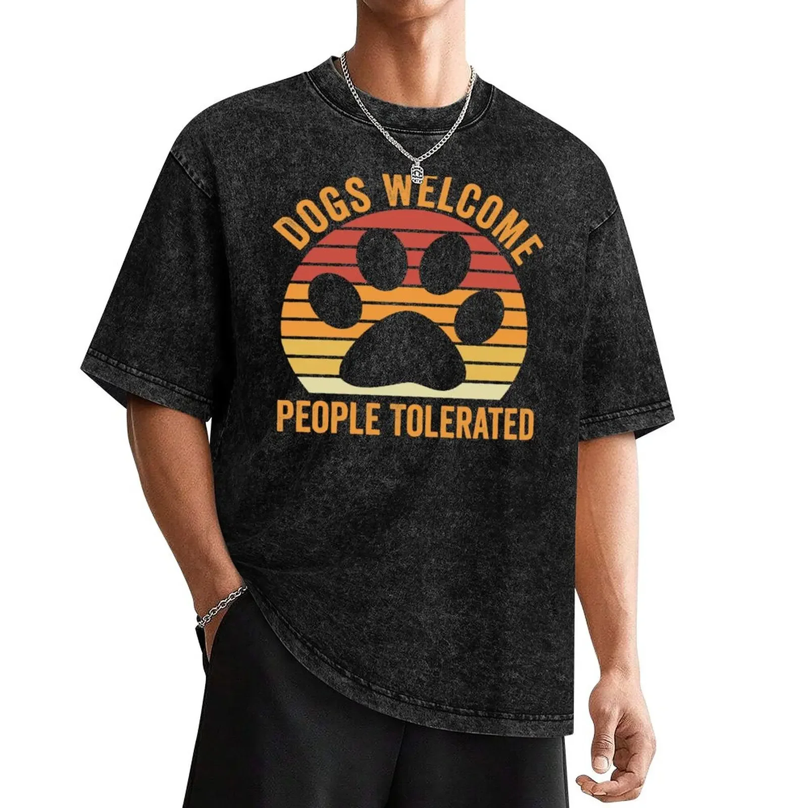 

Dogs Welcome People Tolerated Retro Vintage T-Shirt anime t shirts sublime Aesthetic clothing Men's cotton t-shirt