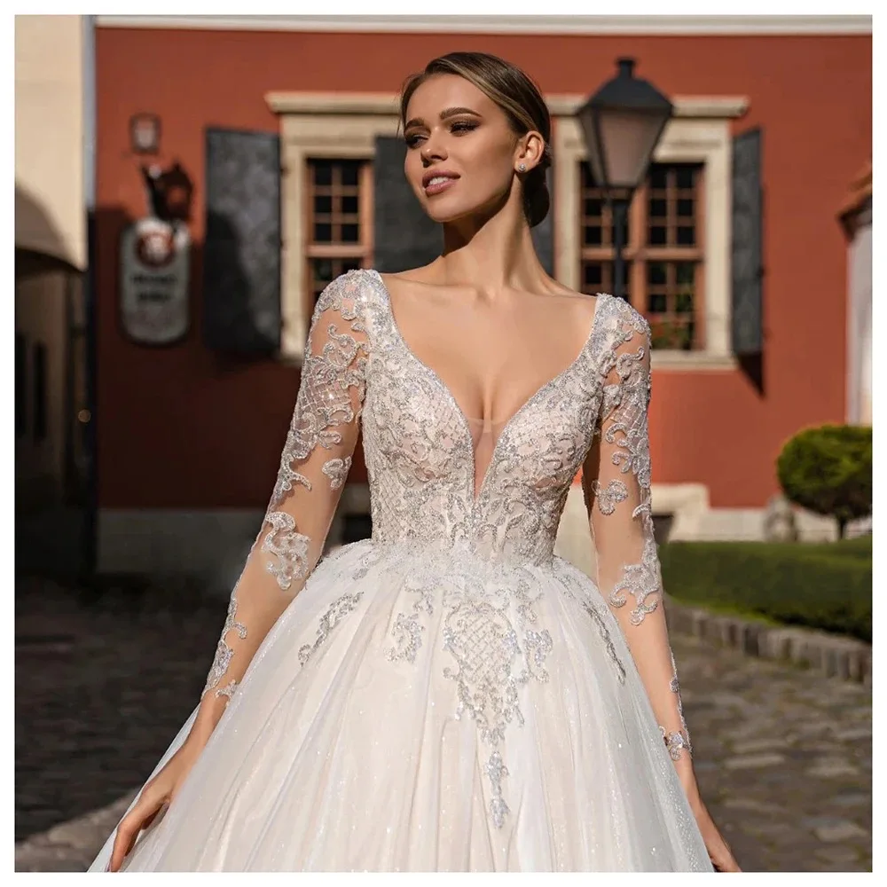 One Life Personalizzato Elegante Sliky Tulle Scollo a V A-Line Abito da sposa Perline Appliques Pizzo Maniche lunghe Abiti da sposa