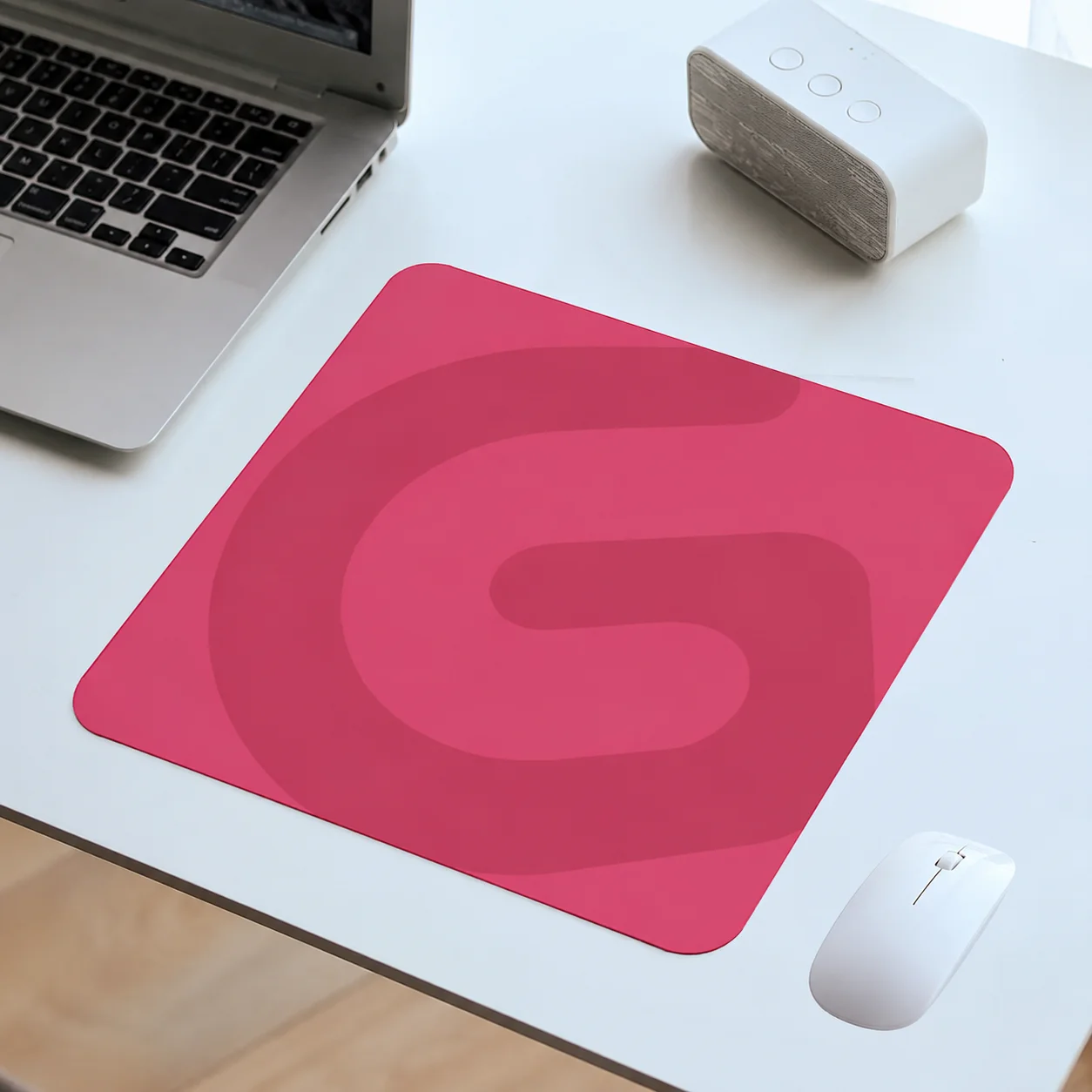 Generic Rubber Mouse Pad, Red/Pink G Logo Design, Non-slip Gaming Desk Mat, 285×320mm / 400×450mm, Smooth Surface for PC Laptop,