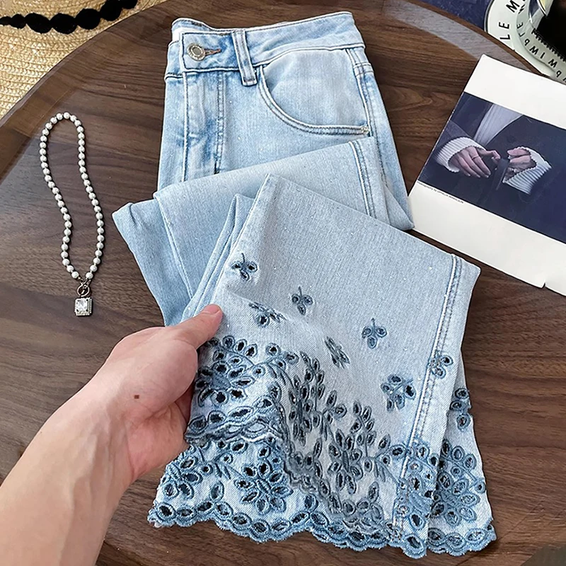 แฟชั่นเพชร Rivet กางเกงยีนส์ผู้หญิงอินเทรนด์ Hollow Out เย็บปักถักร้อย Flared Denim กางเกงข้อเท้ายาวกางเกงยีนส์สีน้ําเงินกางเกง Slim