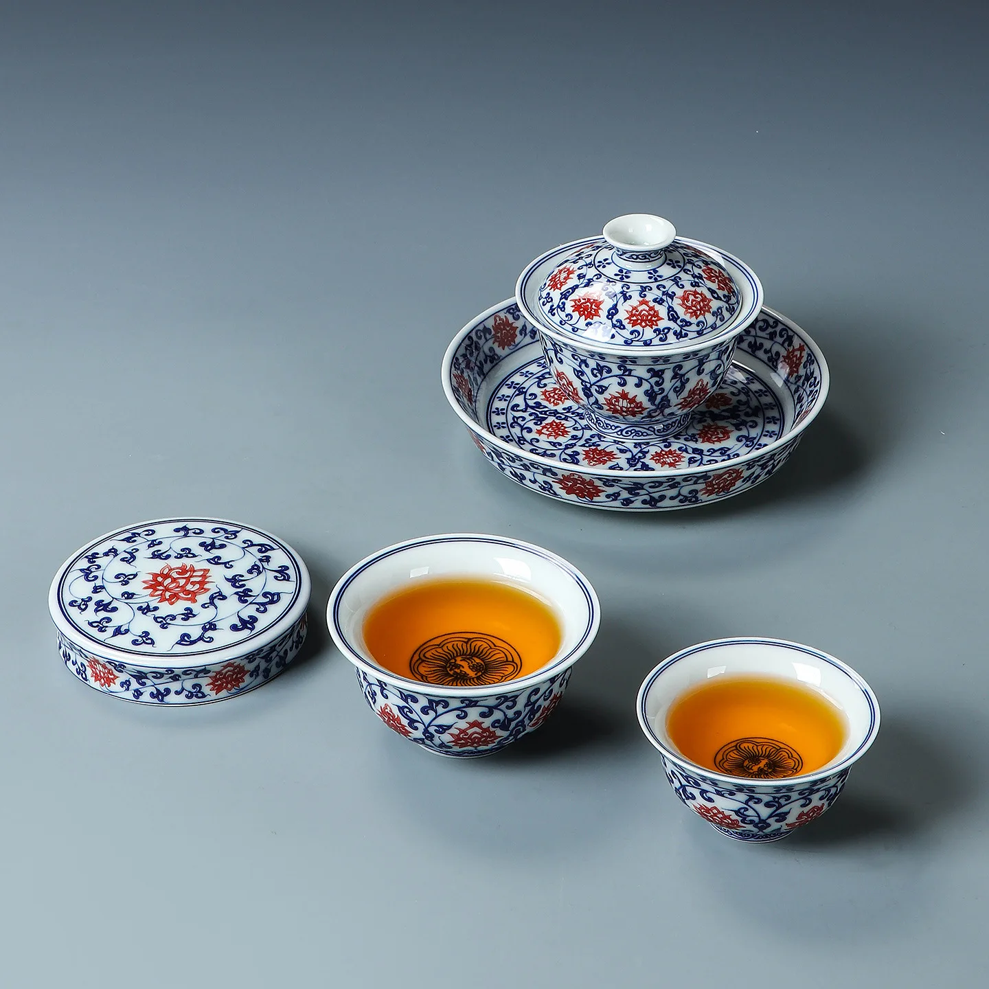 

Hxl blue and white porcelain hovering rotating retro chinoiserie ceramic tea bowl