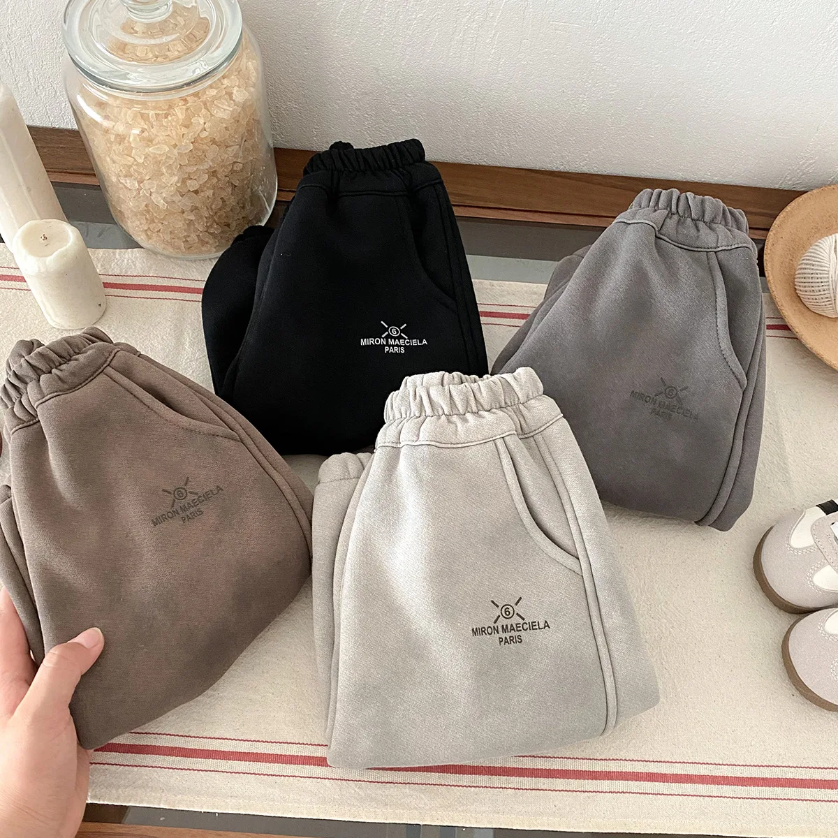 Autumn Winter Korean Baby Boys Sweatpants Velvet Casual Warm Loose Toddler Boys Sports Pants Printed Pocket Infant Boys Pants