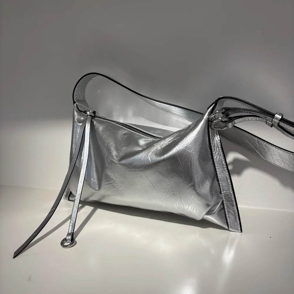 

Commuter Casual Versatile Large Capacity Underarm Bag Trendy Fashion One Shoulder Oblique Span Relaxed Texture Practical Fashion