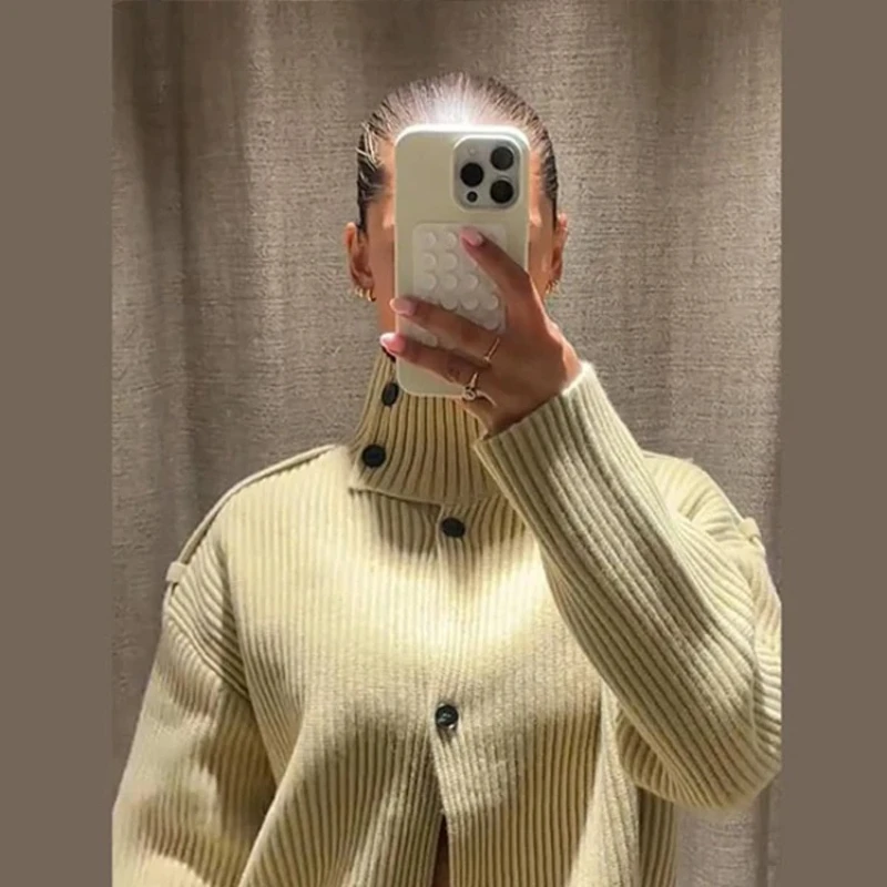 

2025 Autumn Chic Street Knitwear Casual Knitted Single Breasted Cardigan Women Elegant Fashion Stand Collar Sweaters Female