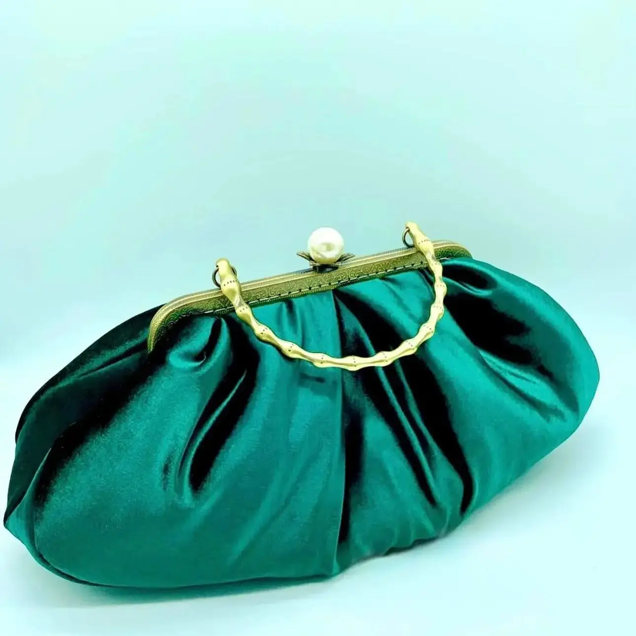 فقدت في حقيبة مخملية خمر كبيرة فضية اللون اللؤلؤ إغلاق منتفخ حقيبة مساء مخلب محفظة إطار معدني مخلب 36x18x12 سنتيمتر #1