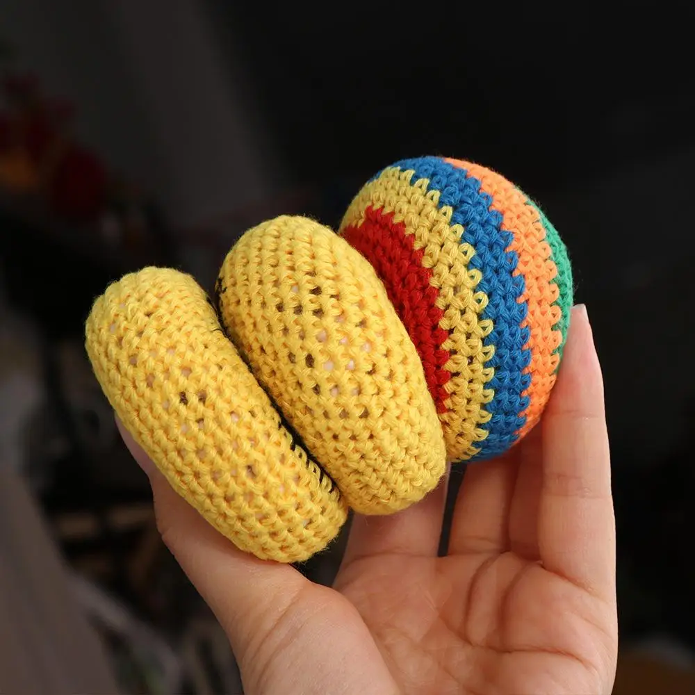 3 pçs bolas de malabarismo coloridas esfera de cor aleatória sacos de feijão de malha artesanal mini bolas de pom-pom de malha jogo engraçado