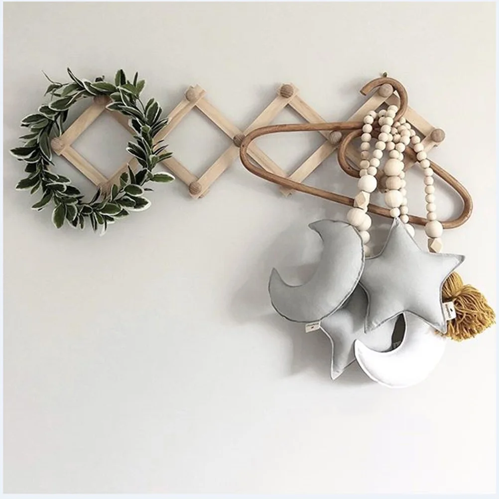 月と星の木製ビーズハンギングオーナメント、白い部屋、ベビーベッド、子供部屋、壁掛けアート、ハンギングデコレーション