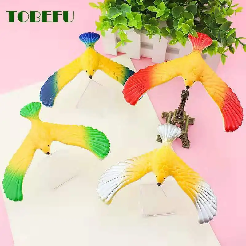 Tobefu Geweldig Grappig Balance Eagle Met Piramide Stand Thuis Bureau Decoratie Leren Novelty Gag Speelgoed Voor Kinderen Geschenken