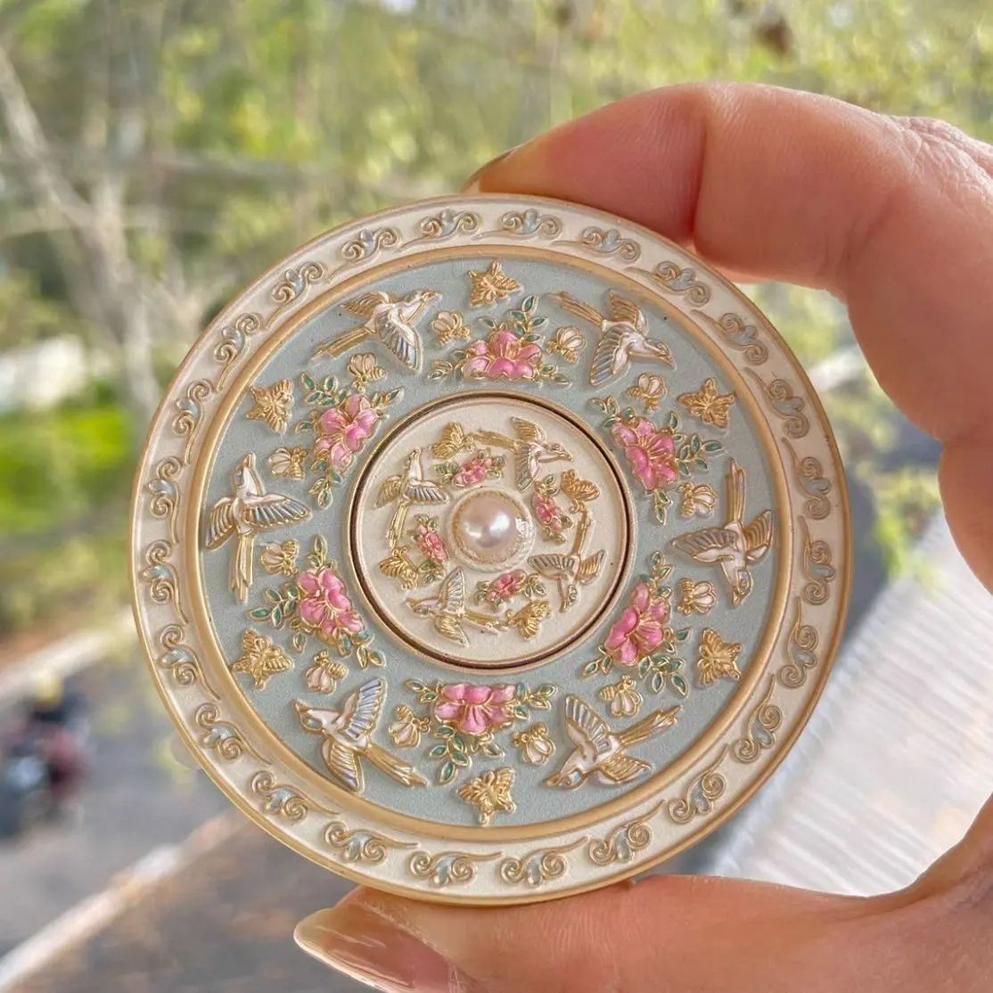 Beijing merchandise icing on the cake sparrow around the flower branch folding double-sided mirror hand-held makeup mirror