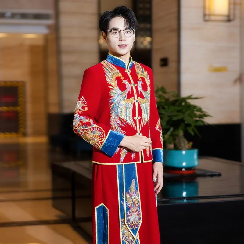 Gaun pengantin merah bergaya Cina baru untuk pengantin pria dengan motif naga dan phoenix