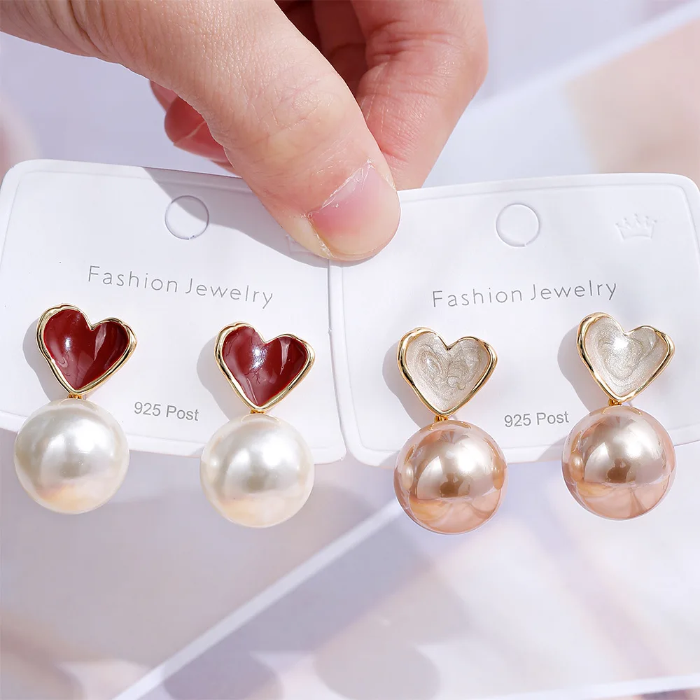 Pendientes de perlas elegantes y exquisitos, pendientes de gota de aceite rojo Ancora de alta gama, pendientes de alta gama, delicados y versátiles.
