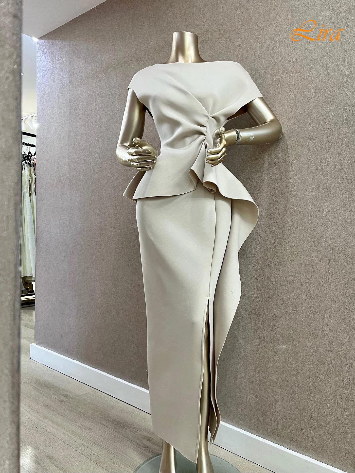 

Customized Straight Crew Neck Elegant Formal Evening Dress and Fashion Modern Prom Gowns High Quality High Quality Party Dress
