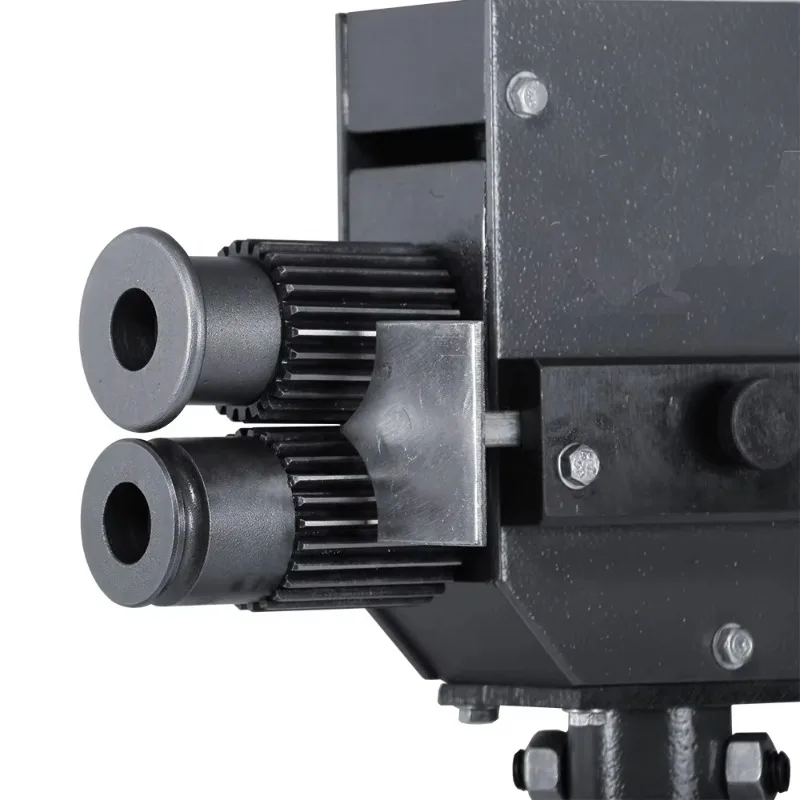 Manual rotation edge curling and edge beveling machine - Metal sheet circular rolling and reinforcement tool