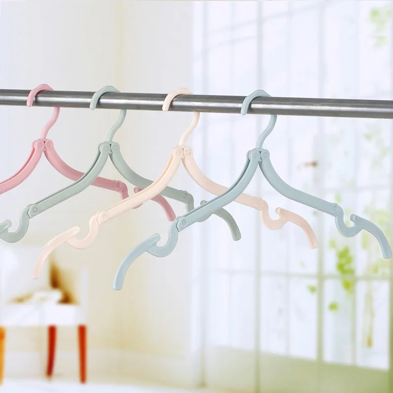 

1pc Travel Folding Clothes Hanger Multifunctional Portable Non-Slip Clothes Hanger Student Dormitory Drying Underwear Hanger