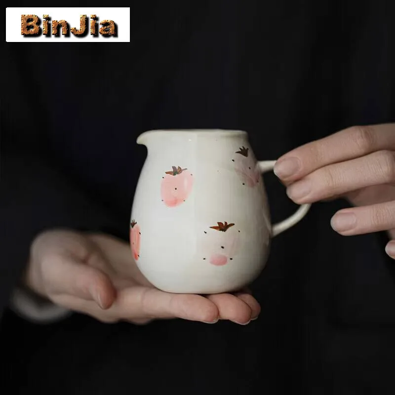 

180Ml Hand-Painted Strawberry Ceramic Fair Cup With Handle Anti Scalding Tea Pitcher Dispenser Justice Kung Fu Teaset