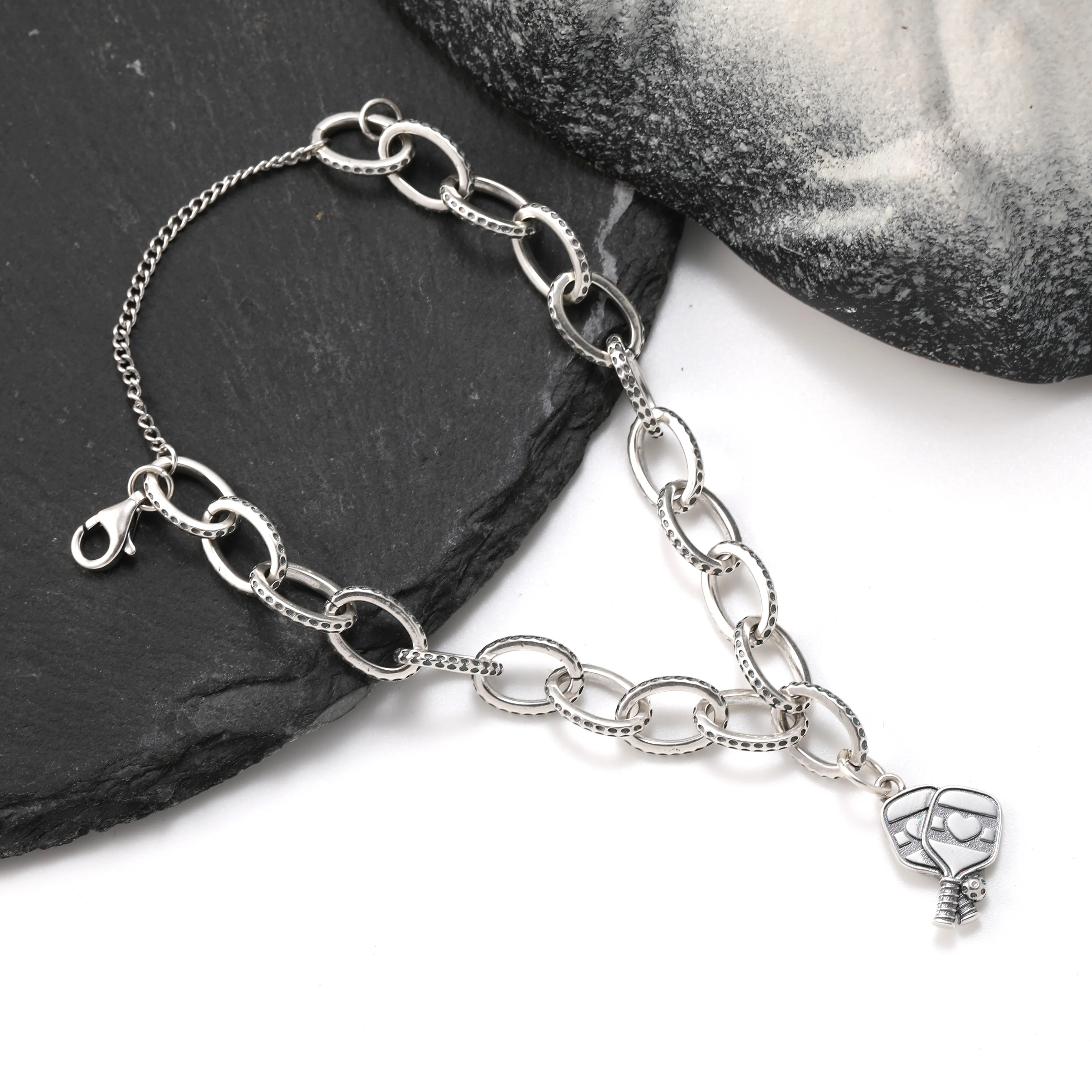 

Genuine 925 sterling silver exquisite Textured Oval Charm Bracelet paired with Online filming pendant