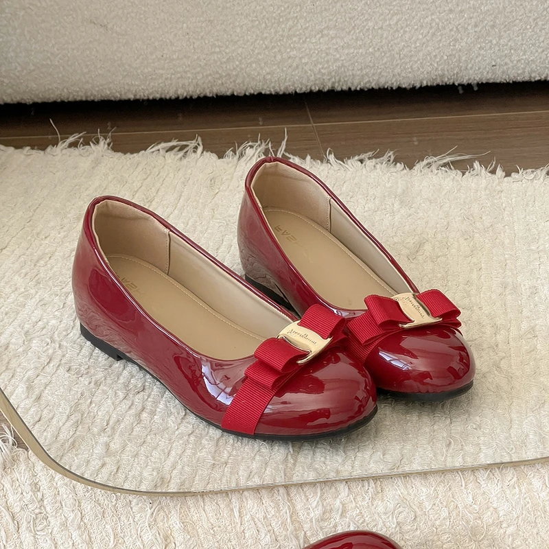 

2026 New Versatile Bow Shallow Single Shoes Women's Flat Shoes French Style Black Lacquer Flat Ballet Shoes