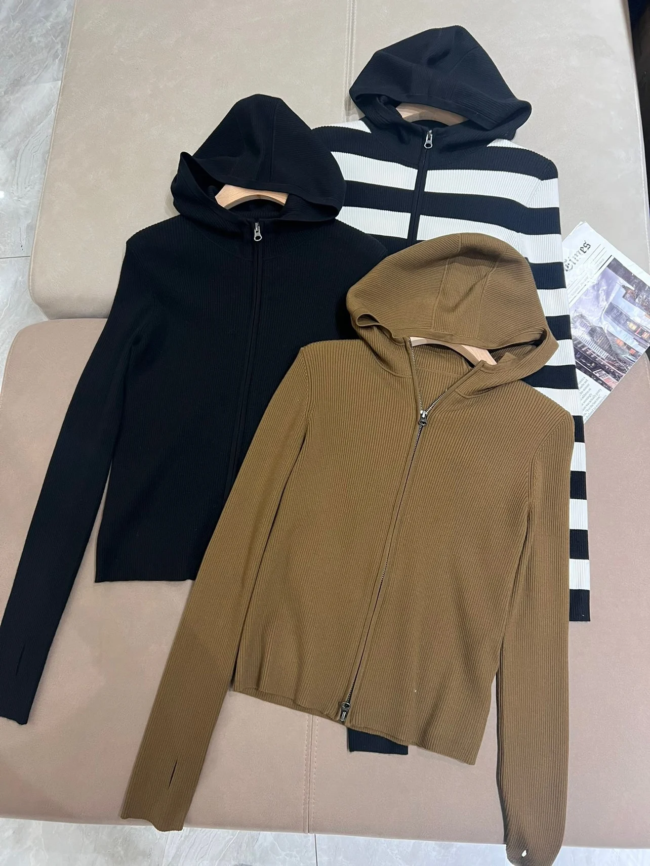 

Spring casual hooded knitted 100% wool cardigan