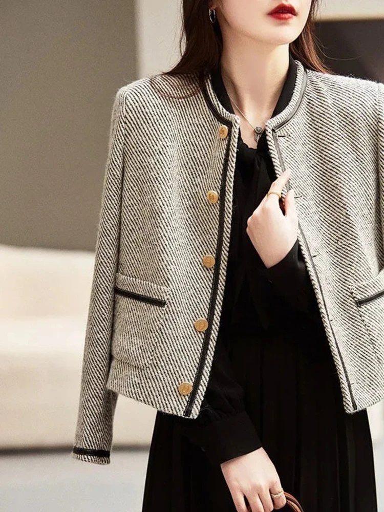 Autumn and winter new fashionable small fragrant style jacket women round neck slimming temperament commute short jacket