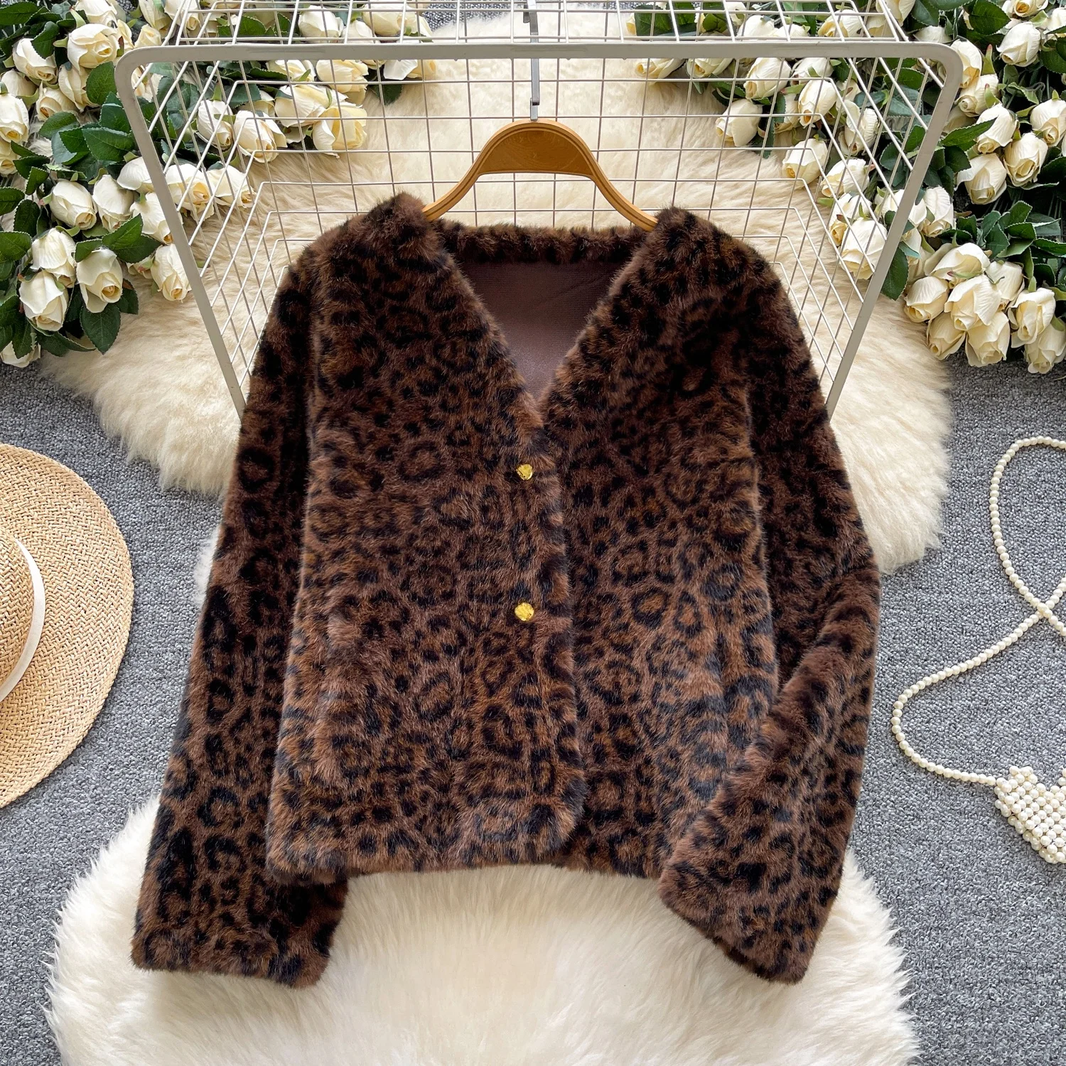 

Clothland Women Leopard Print Fur Coat Long Sleeve V Neck Animal Pattern Female Outwear Chic Sexy Jacket CB220