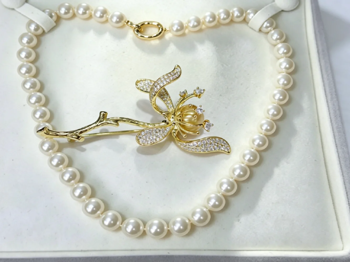 Classic necklace AAAA10-11mm natural South Sea white pearl necklace 18in+gold pearl 11-12mm brooch 925s
