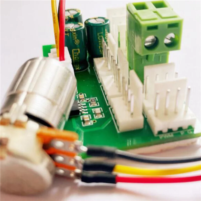 

5X Computer Case Miner Fan Speed Controller 8-Channel Fan Hub PWM High-Power Violent Fan Controller Fan Speed Governor