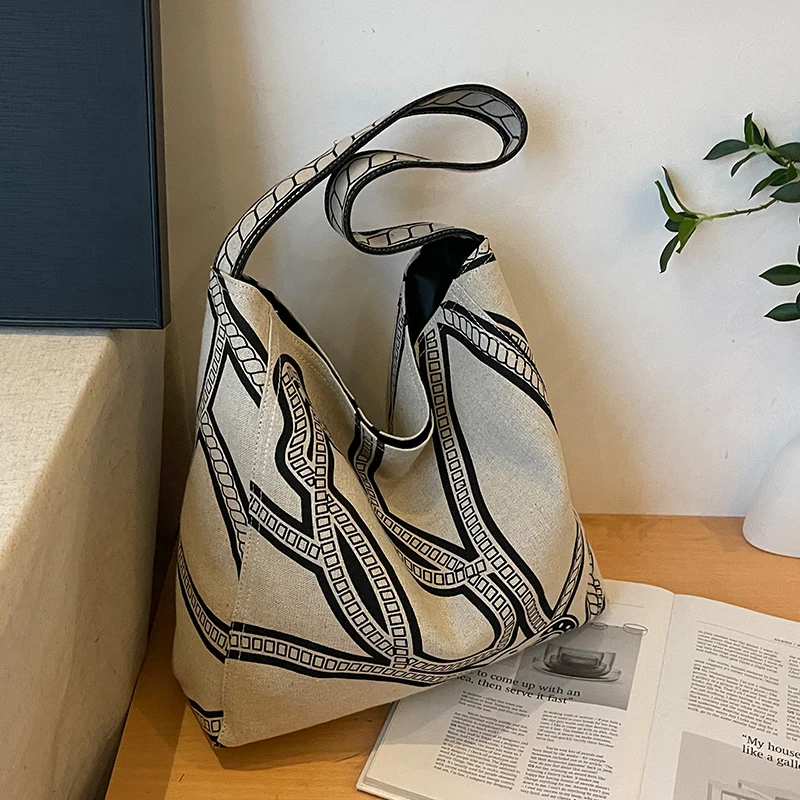

Fashion Pattern Printed Shoulder Bag Retro Classic Black And White Handbag Lazy Ins Large Capacity Canvas Bag Daily Commuter Bag