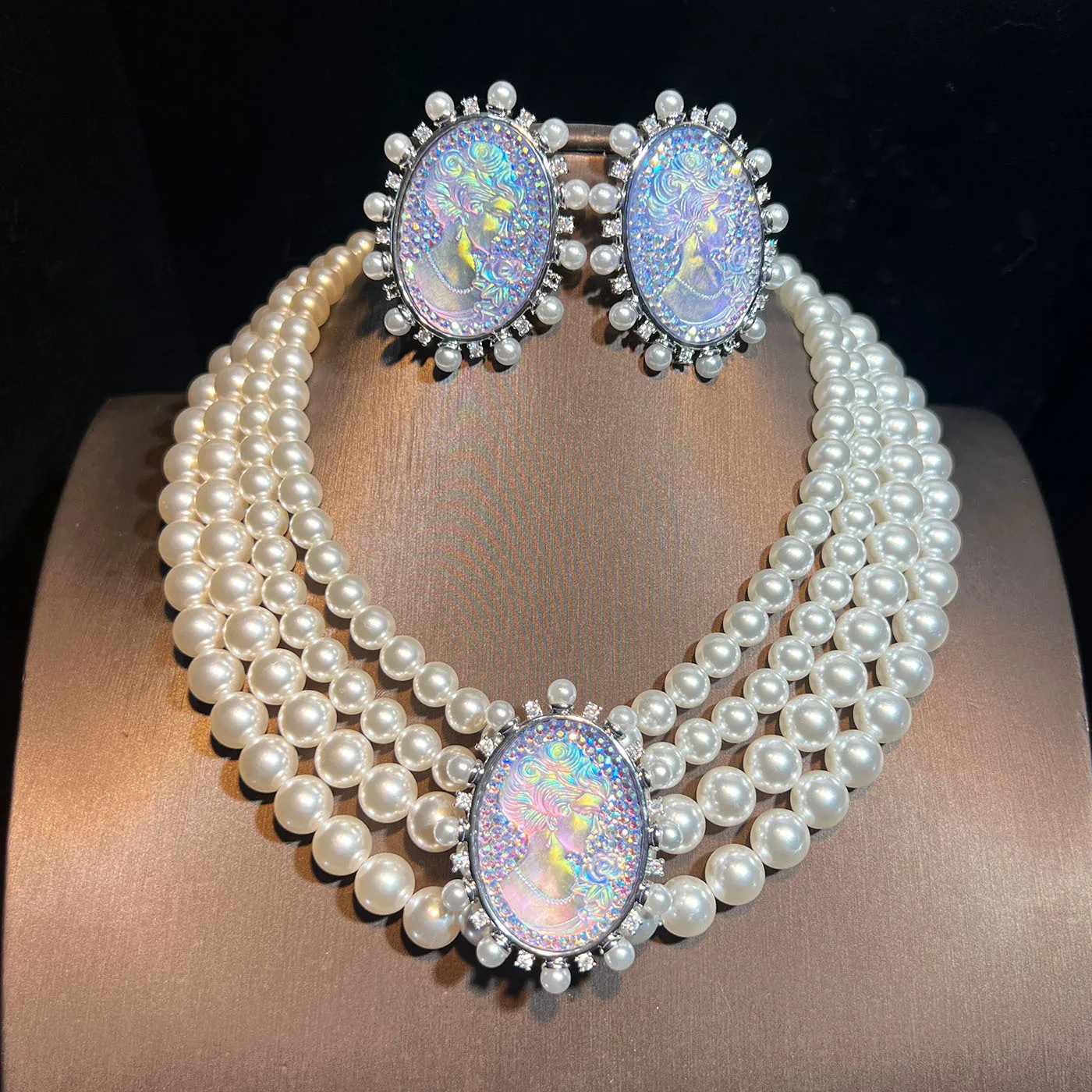 

Vintage Copper Inlaid Zircon Gold-Plated Glass Bead Jewelry Set - Earrings And Necklace