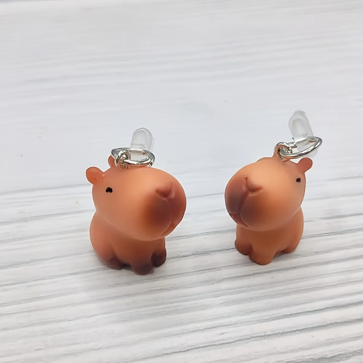 Aksesori Capybara Lucu, Penutup Debu Ponsel, Gantungan Hiasan Port Type-C iPhone Dengan Tali Gantung Anti Hilang